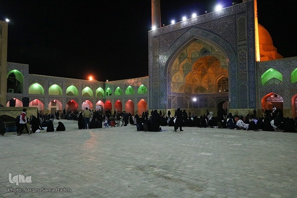 احیای شب نوزدهم ماه رمضان در مسجد جامع اصفهان 