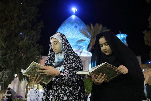 احیای شب بیست و سوم ماه رمضان در شیراز