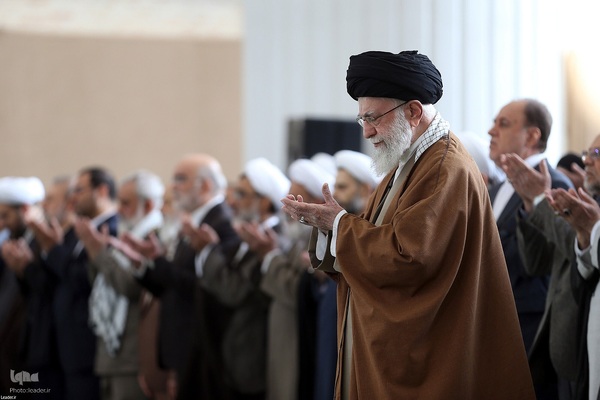اقامه نماز عید فطر به امامت رهبر معظم انقلاب اسلامی