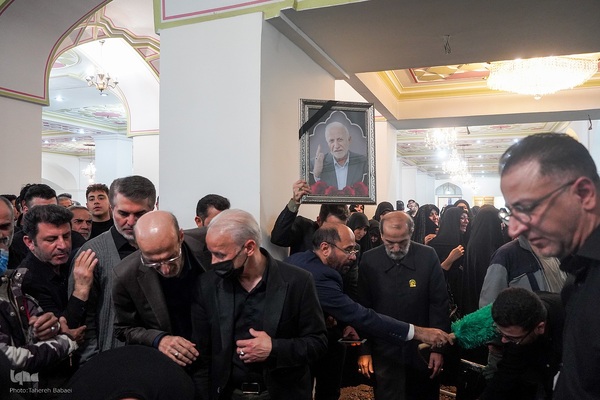 مراسم خاک سپاری خادم‌القرآن عبدالرسول عبایی