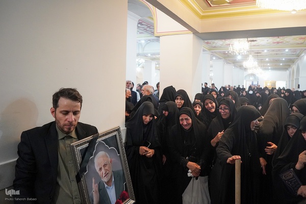 مراسم خاک سپاری خادم‌القرآن عبدالرسول عبایی