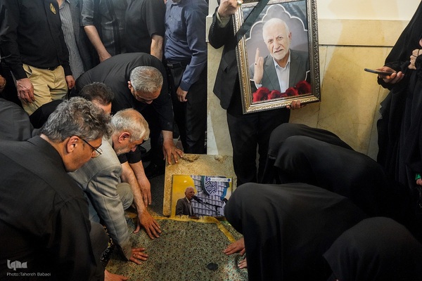 مراسم خاک سپاری خادم‌القرآن عبدالرسول عبایی