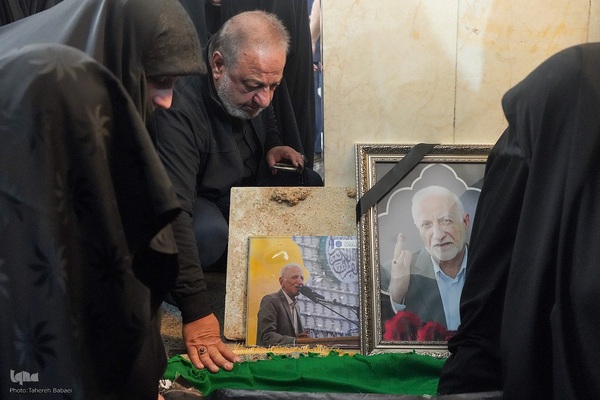 مراسم خاک سپاری خادم‌القرآن عبدالرسول عبایی