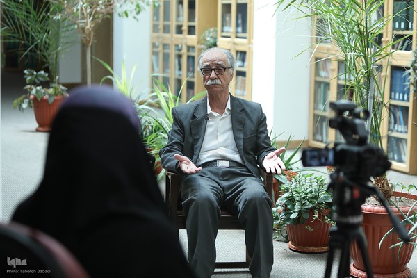 محمود عابدی