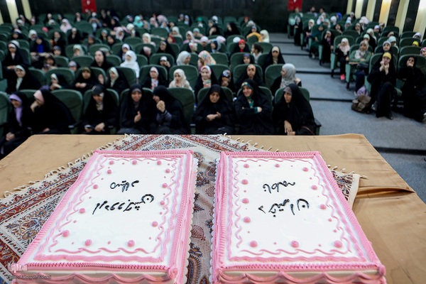 دورهمی دختران قرآنی در فرهنگسرای قرآن