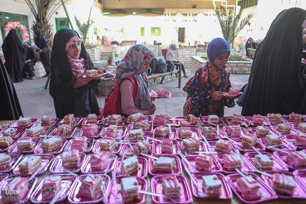 دورهمی دختران قرآنی در فرهنگسرای قرآن