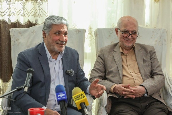 دیدار جامعه قرآنی با خانواده شهید سید جواد محمودی