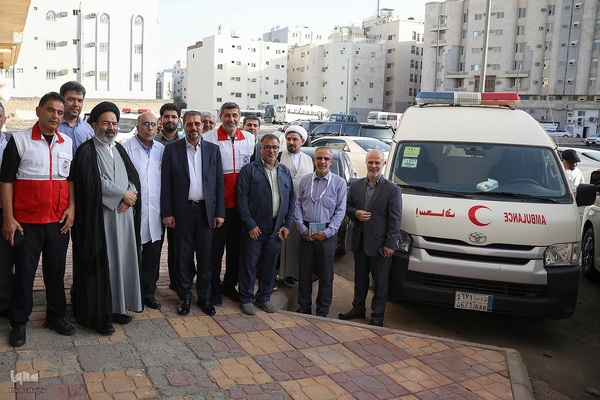 بازدید سرپرست حجاج ایرانی از مرکز پزشکی هلال احمر در مدینه