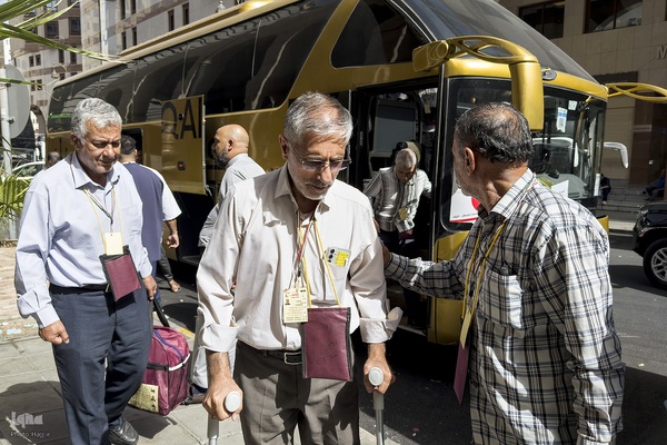 ورود کاروان جانبازان به مدینه النبی
