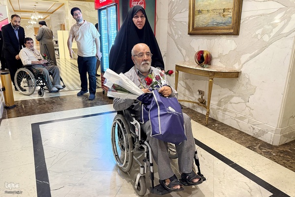 ورود کاروان جانبازان به مدینه النبی
