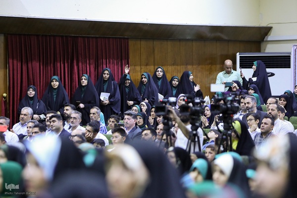 همایش تجلیل از حافظان کانون الزهرا مؤسسه مهد قرآن