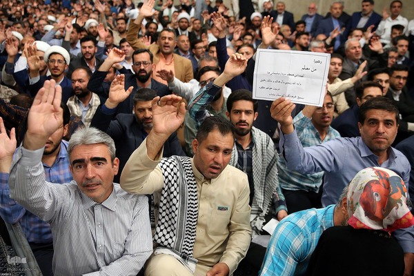 دیدار هزاران نفر از معلمان سراسر کشور با رهبر معظم انقلاب