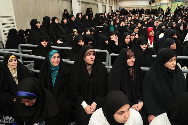 دیدار هزاران نفر از معلمان سراسر کشور با رهبر معظم انقلاب