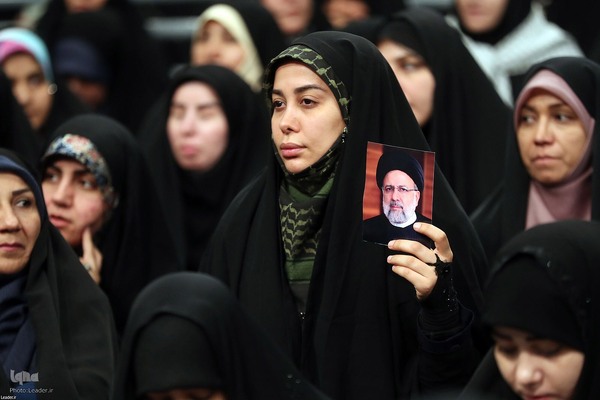 دیدار هزاران نفر از معلمان سراسر کشور با رهبر معظم انقلاب