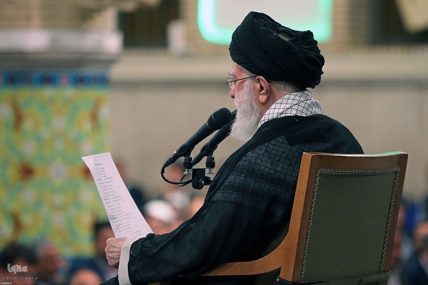 دیدار هزاران نفر از معلمان سراسر کشور با رهبر معظم انقلاب