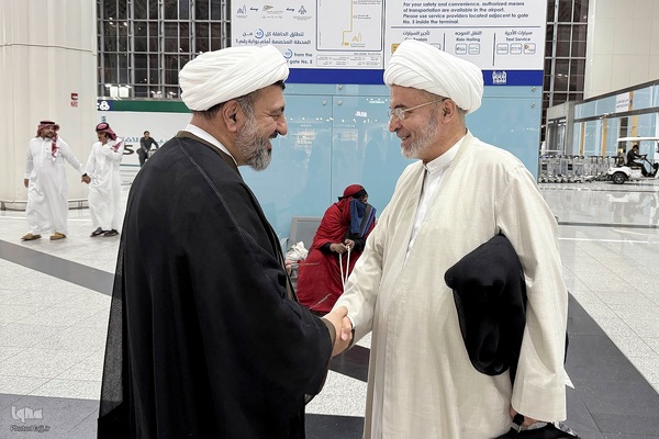 ورود نمایندگان دفاتر آیات و مراجع عظام تقلید به مدینه