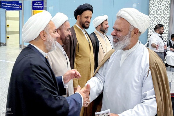 ورود نمایندگان دفاتر آیات و مراجع عظام تقلید به مدینه