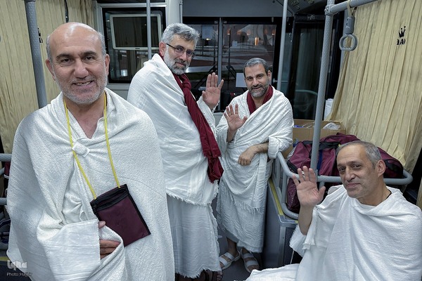 کاروان ویژه جانبازان احرام بستند و عازم بیت الله الحرام شدند