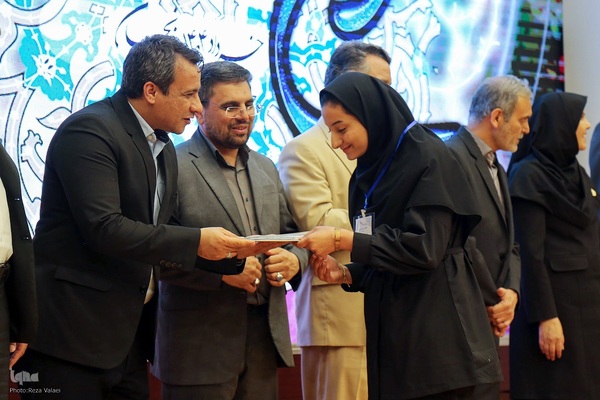 آئین اختتامیه بخش آوایی خواهران بیست و نهمین جشنواره قرآن وعترت وزارت بهداشت در زنجان