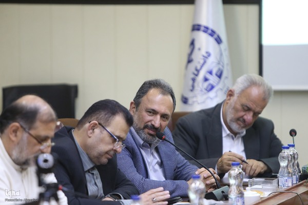 نشست اندیشه‌ورزی هفتمین مسابقات بین‌المللی قرآن دانشجویان مسلمان