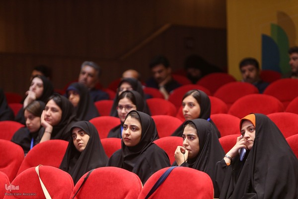 بخش نهایی سیزدهمین دوره مسابقات ملی مناظره دانشجویان ایران