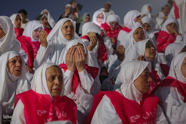 آوای دعای امام حسین (ع) در دل عرفات؛ شب بی‌نهایت نیاز