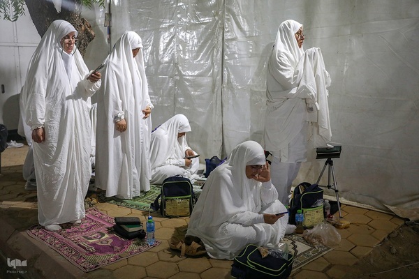 آوای دعای امام حسین (ع) در دل عرفات؛ شب بی‌نهایت نیاز