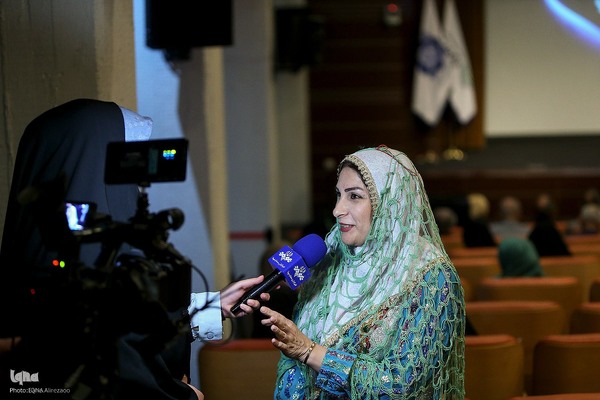 تجلیل از پیش‌کسوتان صنایع دستی در فرهنگستان هنر