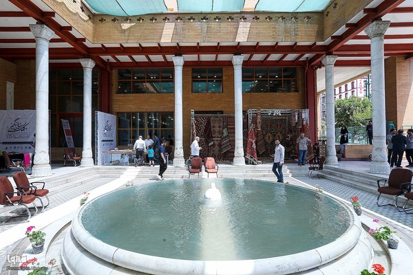 تجلیل از پیش‌کسوتان صنایع دستی در فرهنگستان هنر