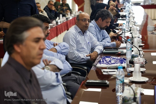 شست «حضرت علی(ع) از واقعیت تاریخی تا امام اسطوره‌ای» در مشهد