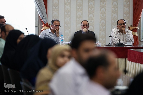 شست «حضرت علی(ع) از واقعیت تاریخی تا امام اسطوره‌ای» در مشهد