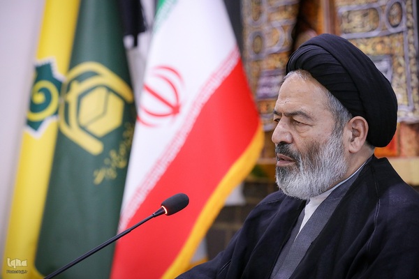 دیدار اعضای کاروان قرآنی نور با نماینده ولی‌فقیه در امور حج و زیارت