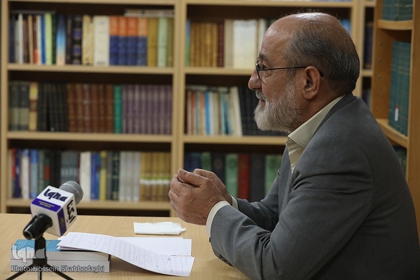 محمد اسفندیاری