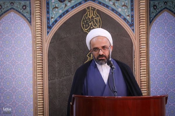 نشست کاروان دانشگاهیان با نماینده ولی فقیه در امور حج و زیارت