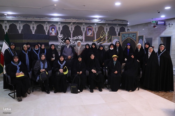 نشست کاروان دانشگاهیان با نماینده ولی فقیه در امور حج و زیارت