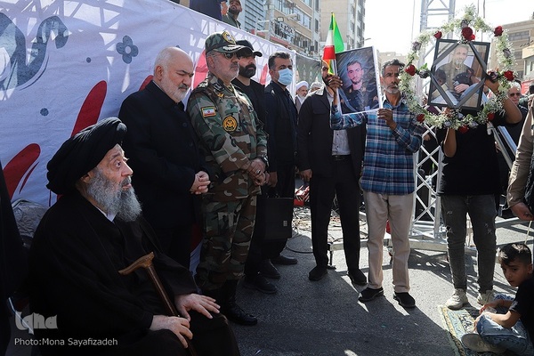 تشییع پیکر شهدای راه وطن در اهواز