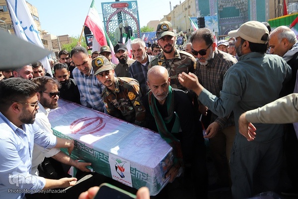 تشییع پیکر شهدای راه وطن در اهواز