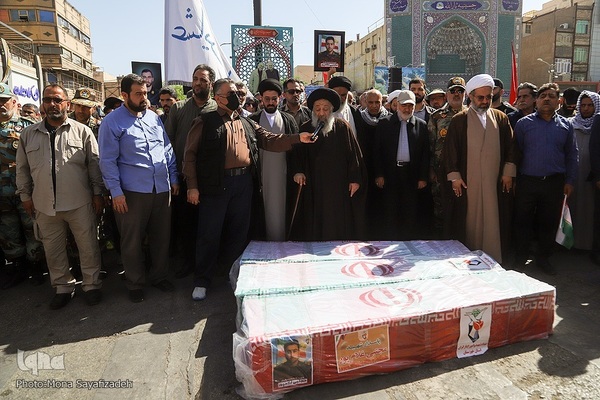 تشییع پیکر شهدای راه وطن در اهواز