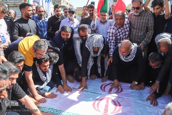 تشییع پیکر شهدای راه وطن در اهواز