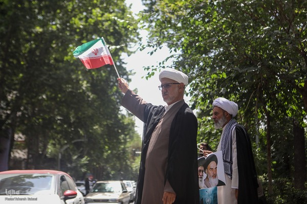 تجمع اعتراضی خانواده شهدا و ایثارگران در محکومیت حملات رژیم صهیونیستی و آمریکا