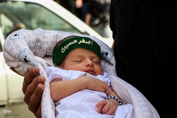 مراسم شیرخوارگان حسینی در همدان