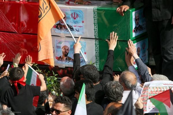 تشییع پیکر ۶۰ شهید اقتدار در تهران