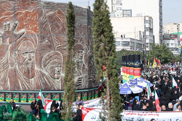 تشییع پیکر ۶۰ شهید اقتدار در تهران