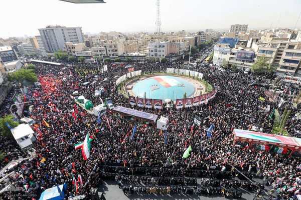 تشییع پیکر ۶۰ شهید اقتدار در تهران