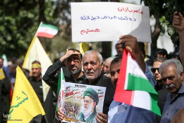 تشییع پیکر ۶۰ شهید اقتدار در تهران