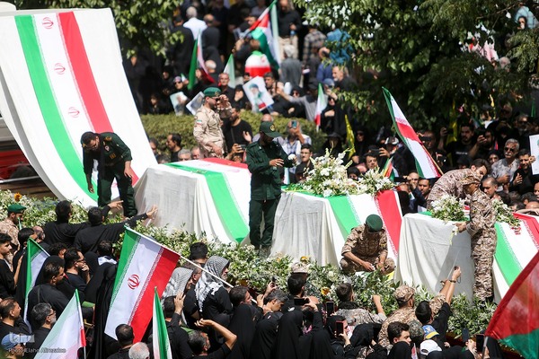 تشییع پیکر ۶۰ شهید اقتدار در تهران