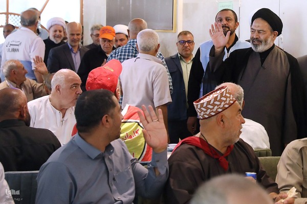 دیدار صمیمی سرپرست حجاج ایرانی با زائران کشورمان