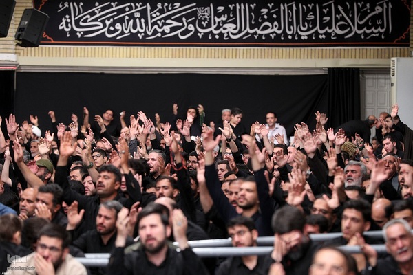 مراسم عزاداری شب هشتم محرم ۱۴۴۷ در حسینیه امام خمینی