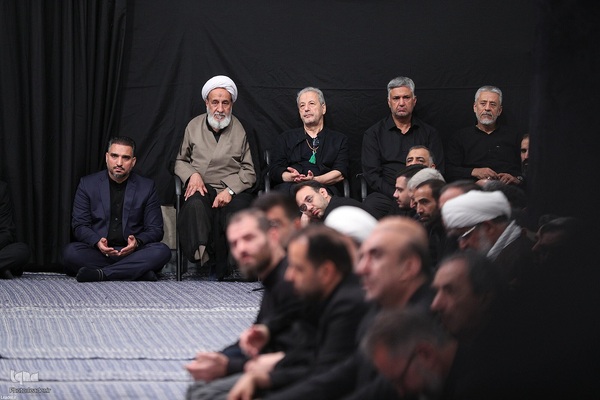 مراسم عزاداری شب هشتم محرم ۱۴۴۷ در حسینیه امام خمینی