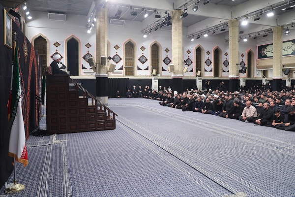 مراسم عزاداری شب هشتم محرم ۱۴۴۷ در حسینیه امام خمینی